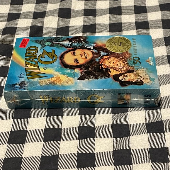 Wizard Of Oz 50th Anniversary VHS sealed Rare comes with booklet - Picture 3 of 6